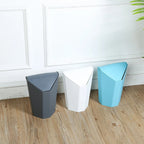 Creative Modern Home Use/Office Desktop Mini Plastic Trash Can