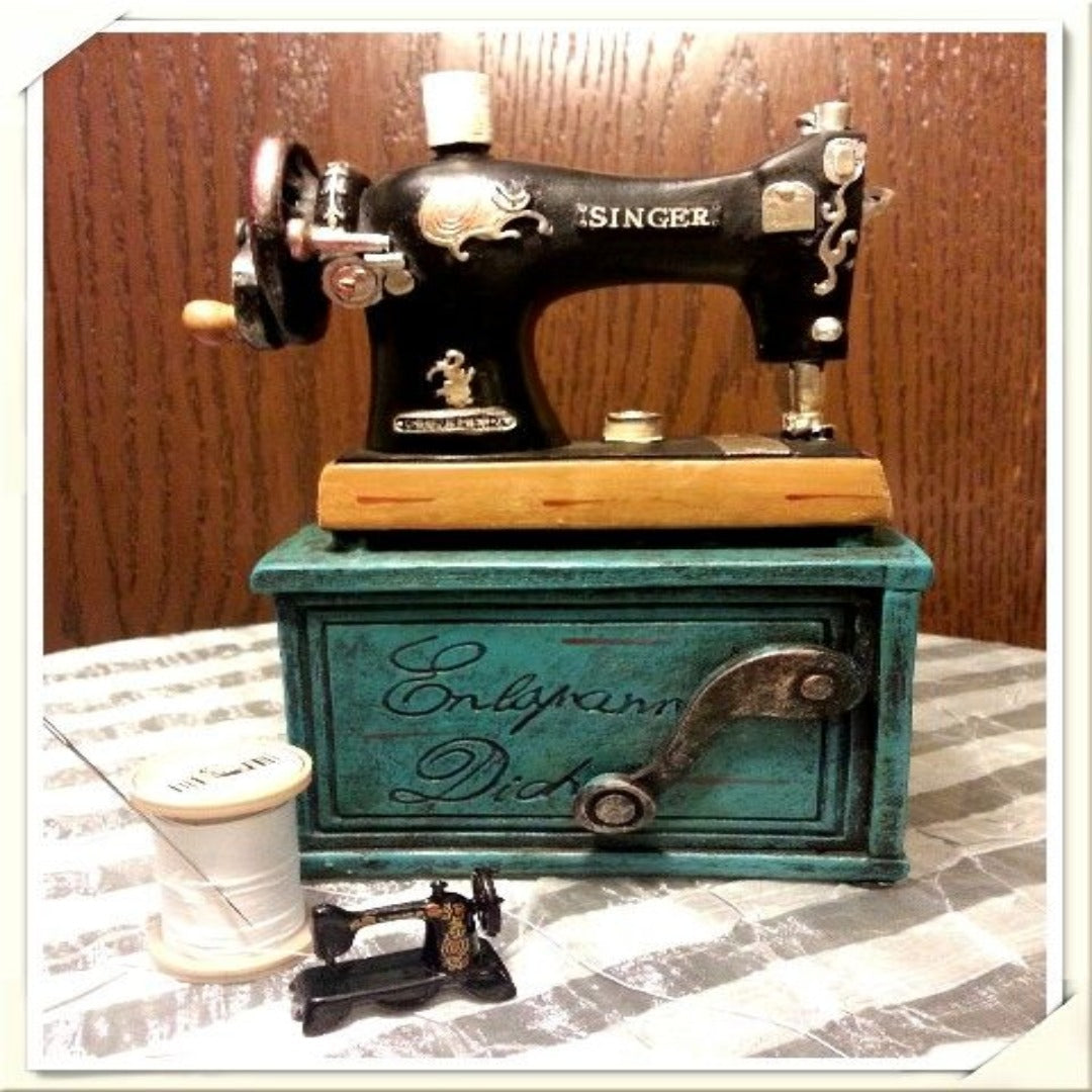 Vintage Sewing Machine Decoration