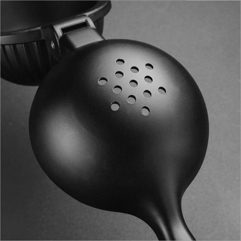 Minimal Lemon Squeezer