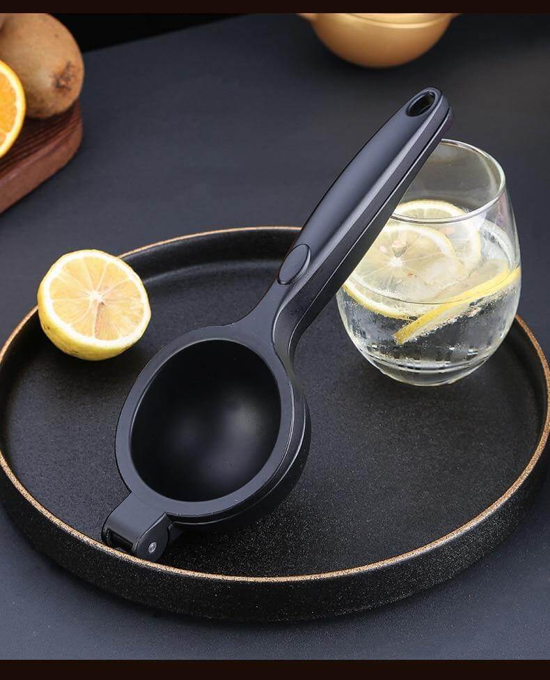 Minimal Lemon Squeezer