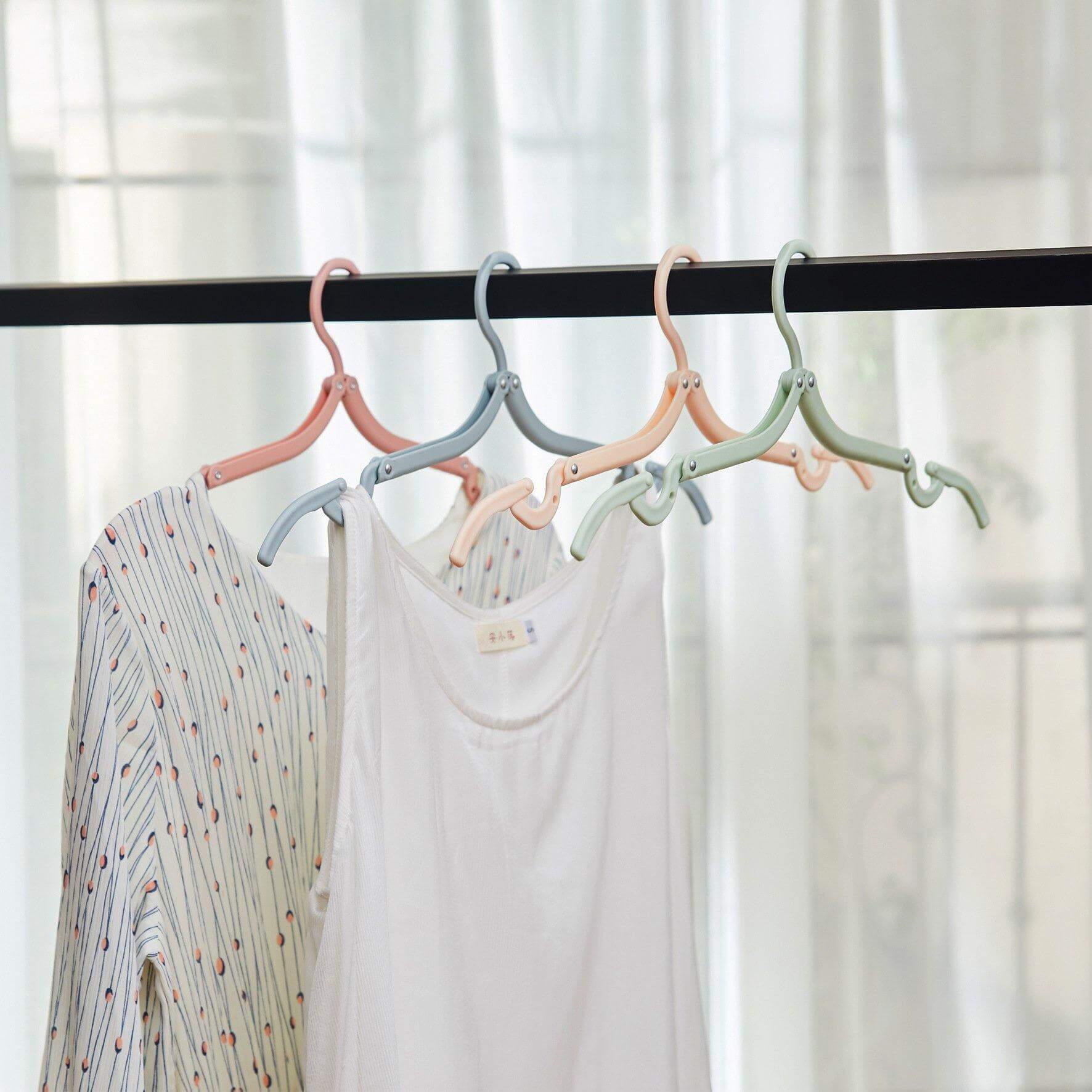 Foldable Magic Easy Travel Clothes Hanger