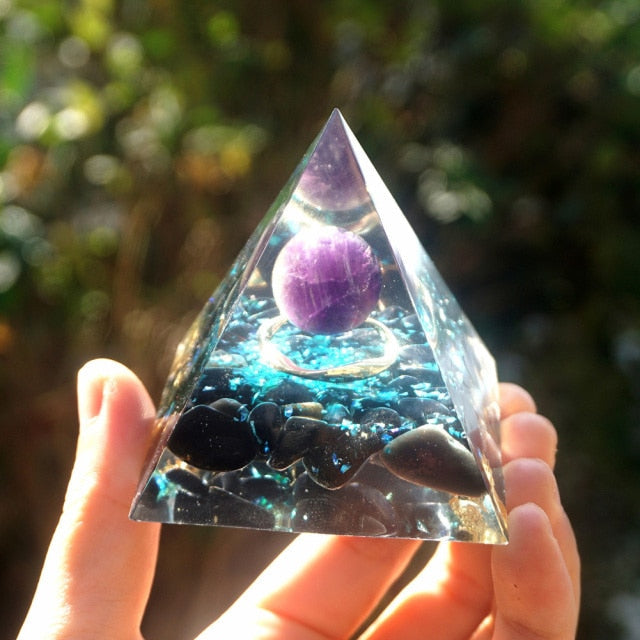 Creative Natural Crystal Universe Energy Pyramid